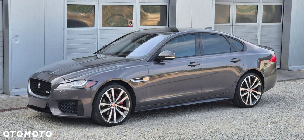 Jaguar XF 3.0 V6 AWD S - 26