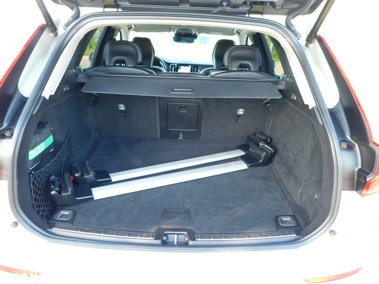 Volvo XC 60 D4 AWD Momentum Pro - 22