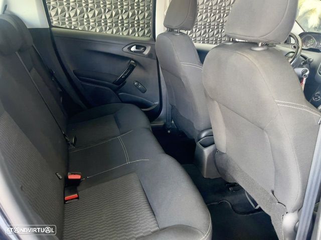 Peugeot 208 1.6 BlueHDi Style - 53