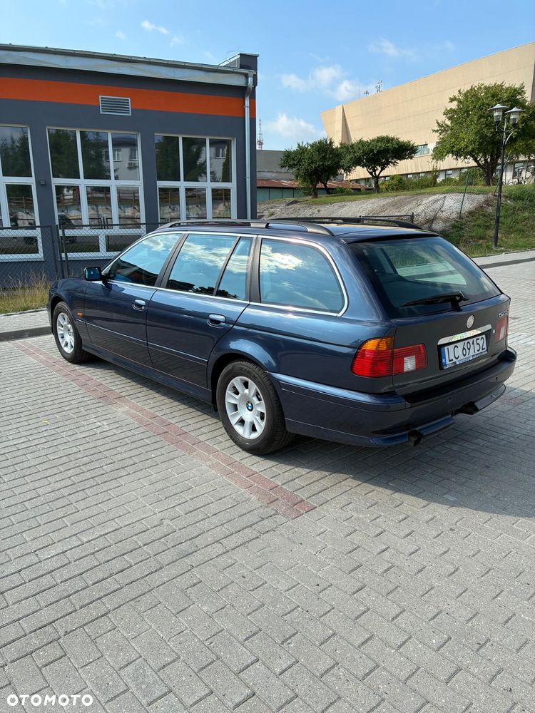 BMW Seria 5 525i - 6