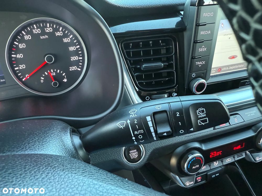 Kia Stonic 1.6 CRDi Platinum Edition - 35