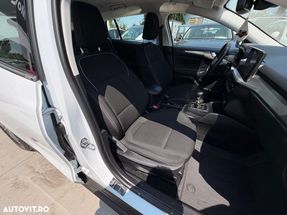 Ford Focus 1.0 EcoBoost MHEV Titanium X - 15