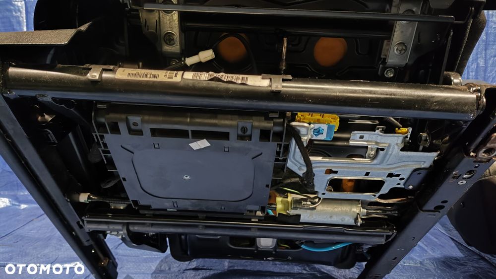 FOTELE KANAPA TUNEL ŚRODKOWY PODŁOKIETNIK BOCZKI DRZWI LED DEKORY TAPICERKA WNĘTRZE SKÓRA CZARNA GRZANA PAMIĘĆ FULL MASAŻE MERCEDES W221 LIFT KRÓTKI - 18