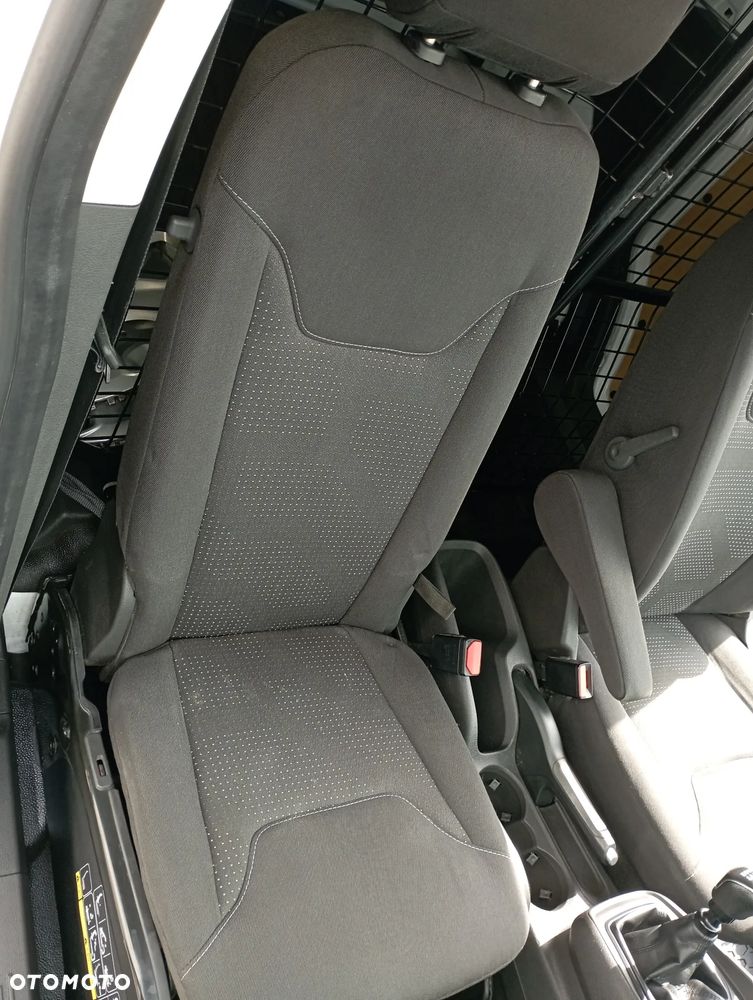 Ford Transit Courier Ambiente - 29