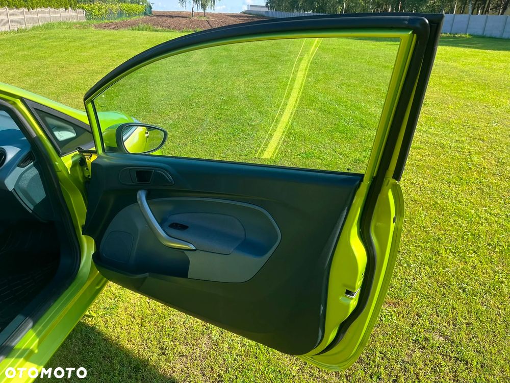 Ford Fiesta 1.4 Champions Edition - 15