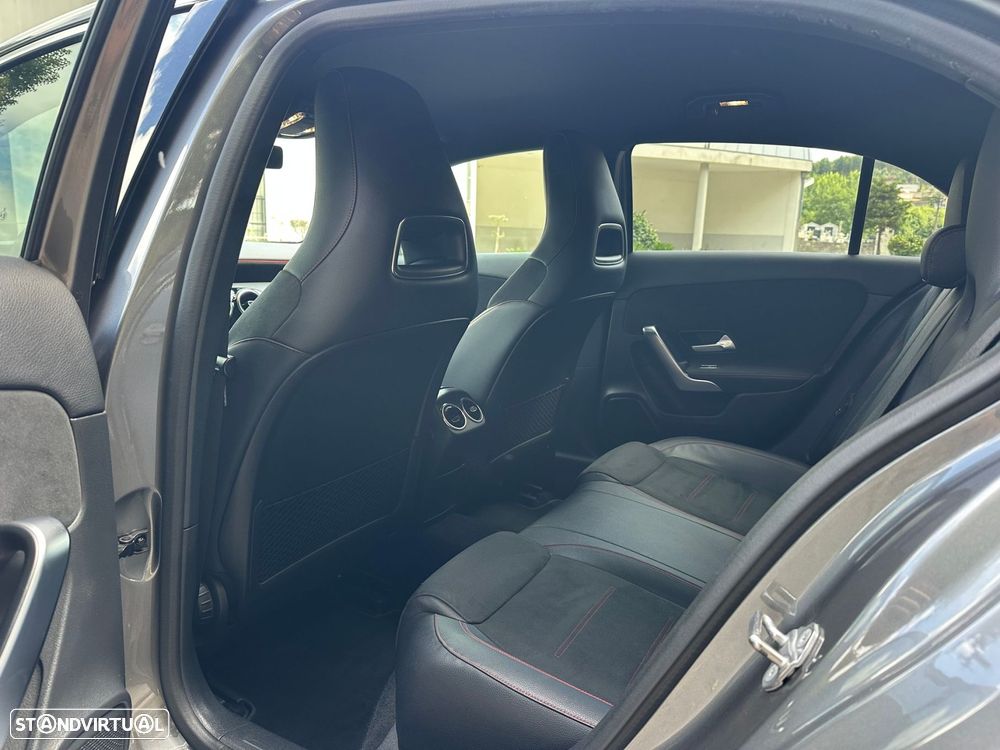 Mercedes-Benz A 200 AMG Line - 17