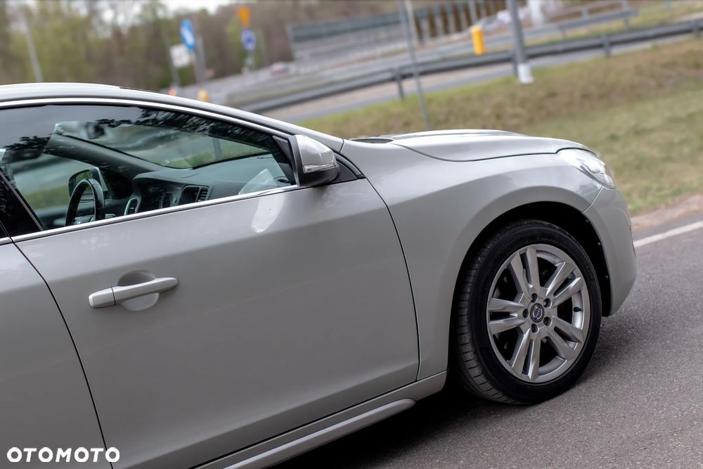 Volvo S60 D3 Momentum - 29