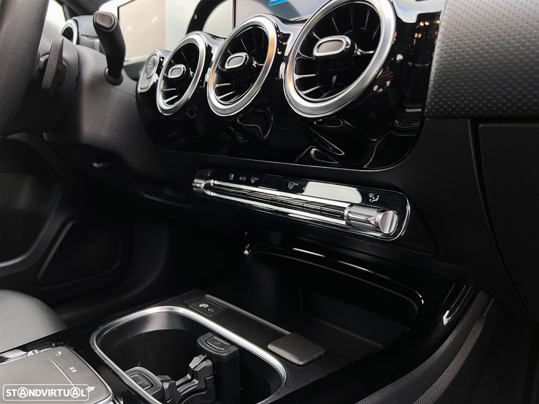 Mercedes-Benz A 180 d Progressive Aut. - 31