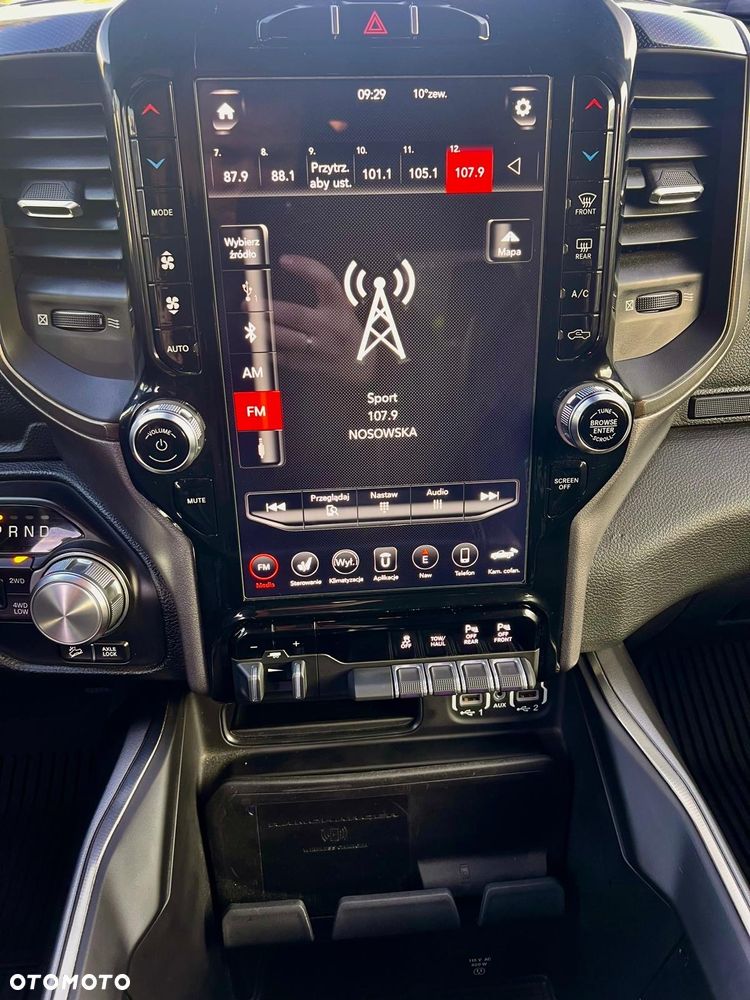 Dodge RAM 1500 5.7 4x4 - 8