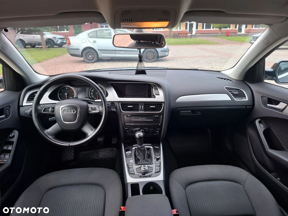 Audi A4 Avant - 16
