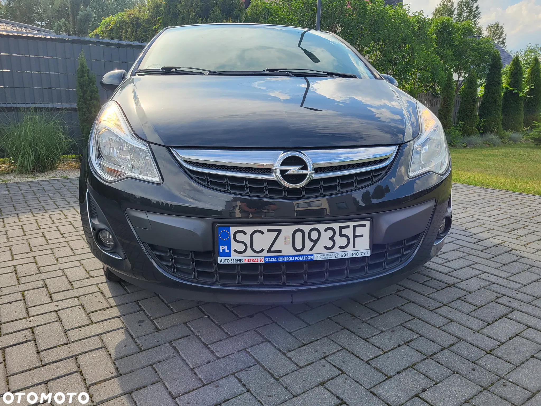 Opel Corsa 1.4 16V 150 Jahre - 9