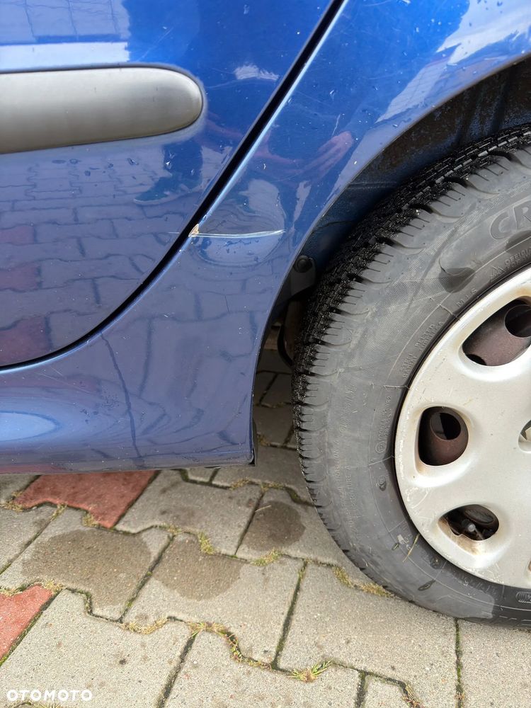 Peugeot 206 - 17