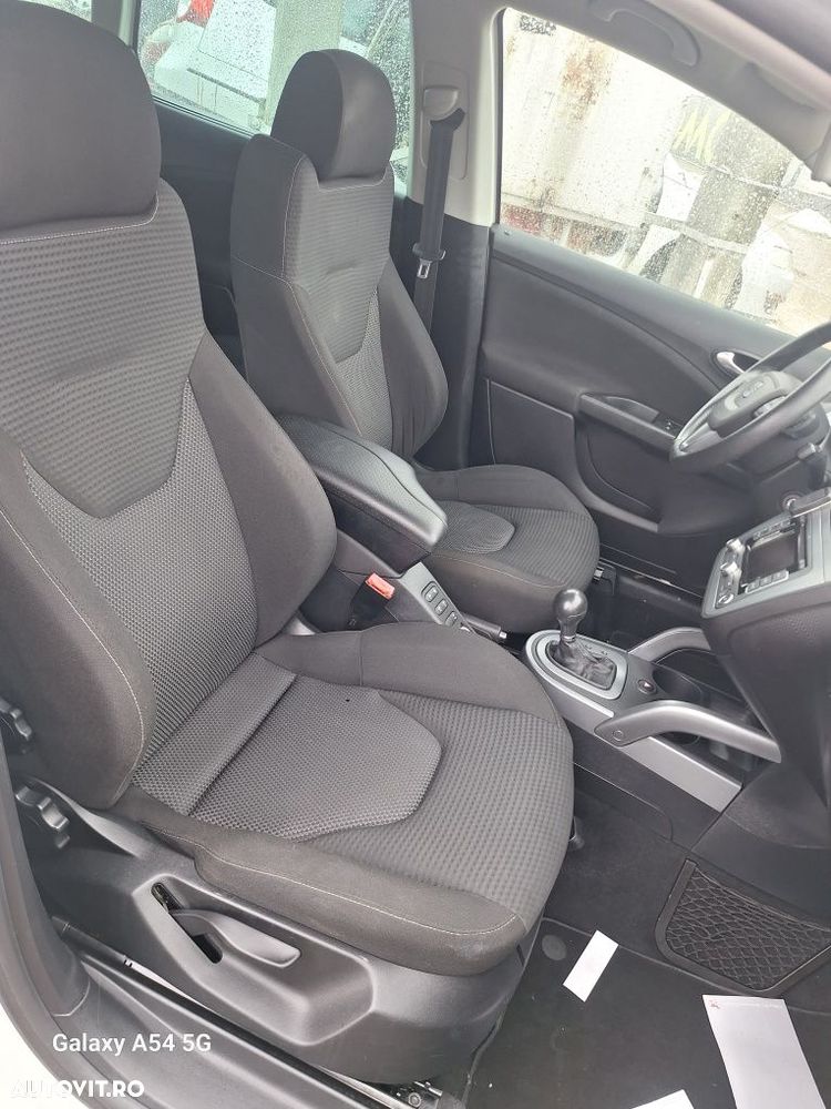 Dezmembrez Seat Altea XL alb motor 1.8 tfsi cutie automata xenon - 4