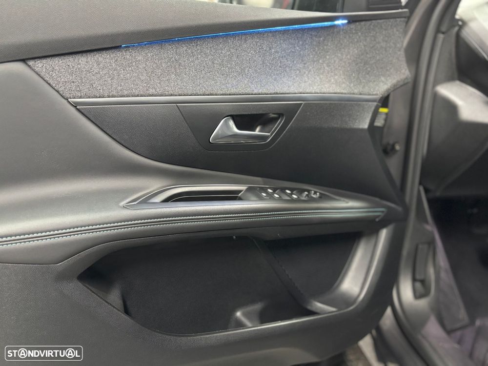 Peugeot 3008 1.6 Hybrid Allure Pack e-EAT8 - 11