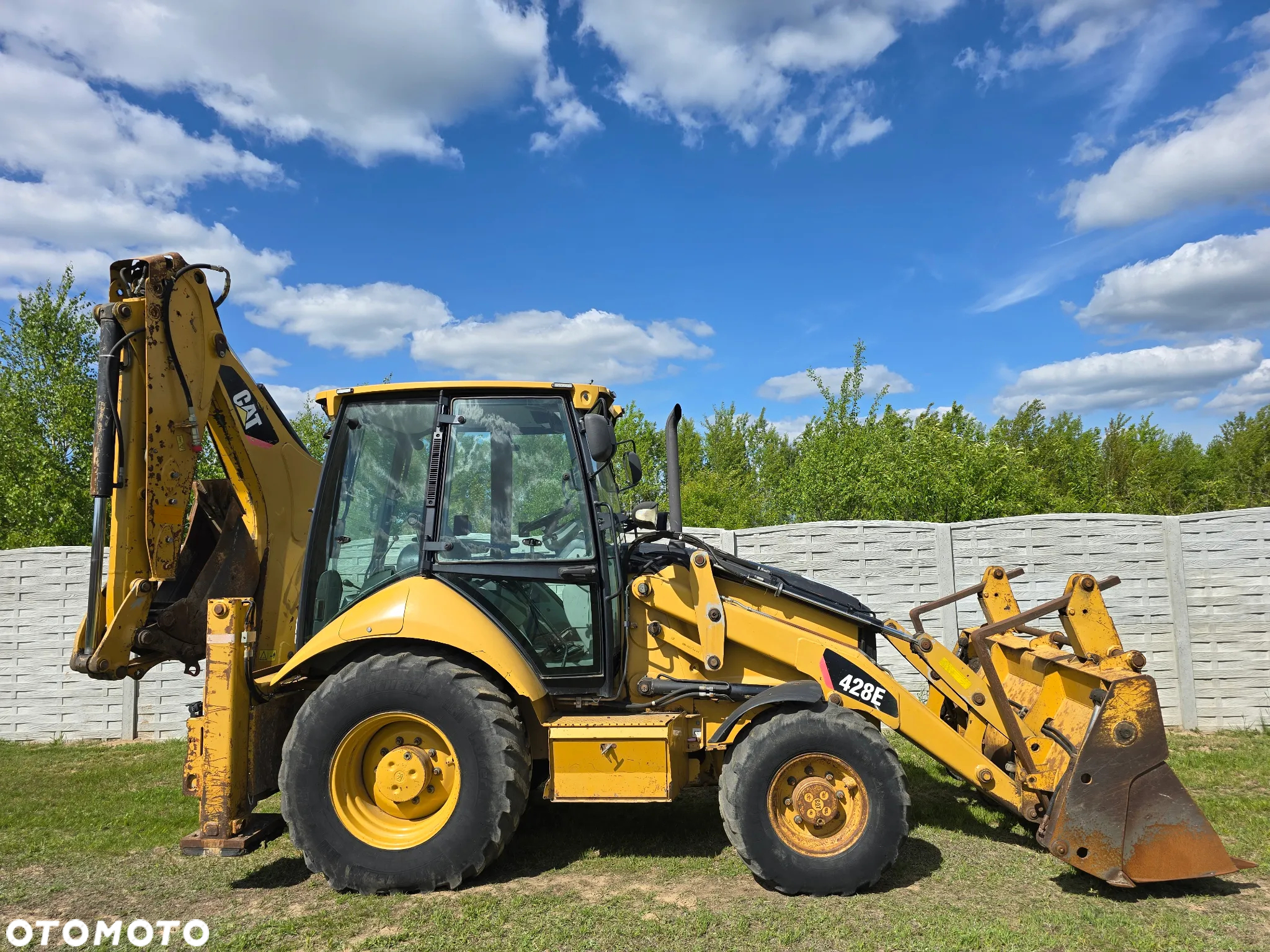 Caterpillar - 6