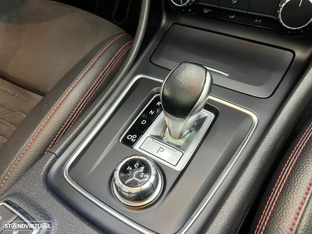 Mercedes-Benz GLA 45 AMG 4-Matic - 24