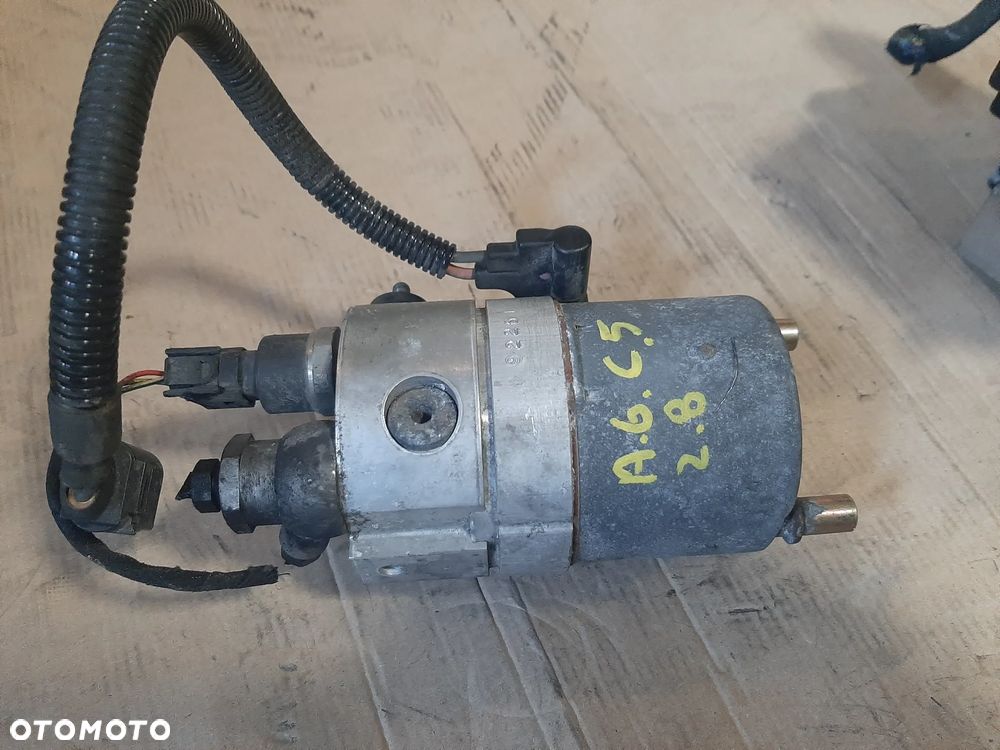 Pompa doładowująca AUDI A6 C5  8E0614175D   0130108074 - 1