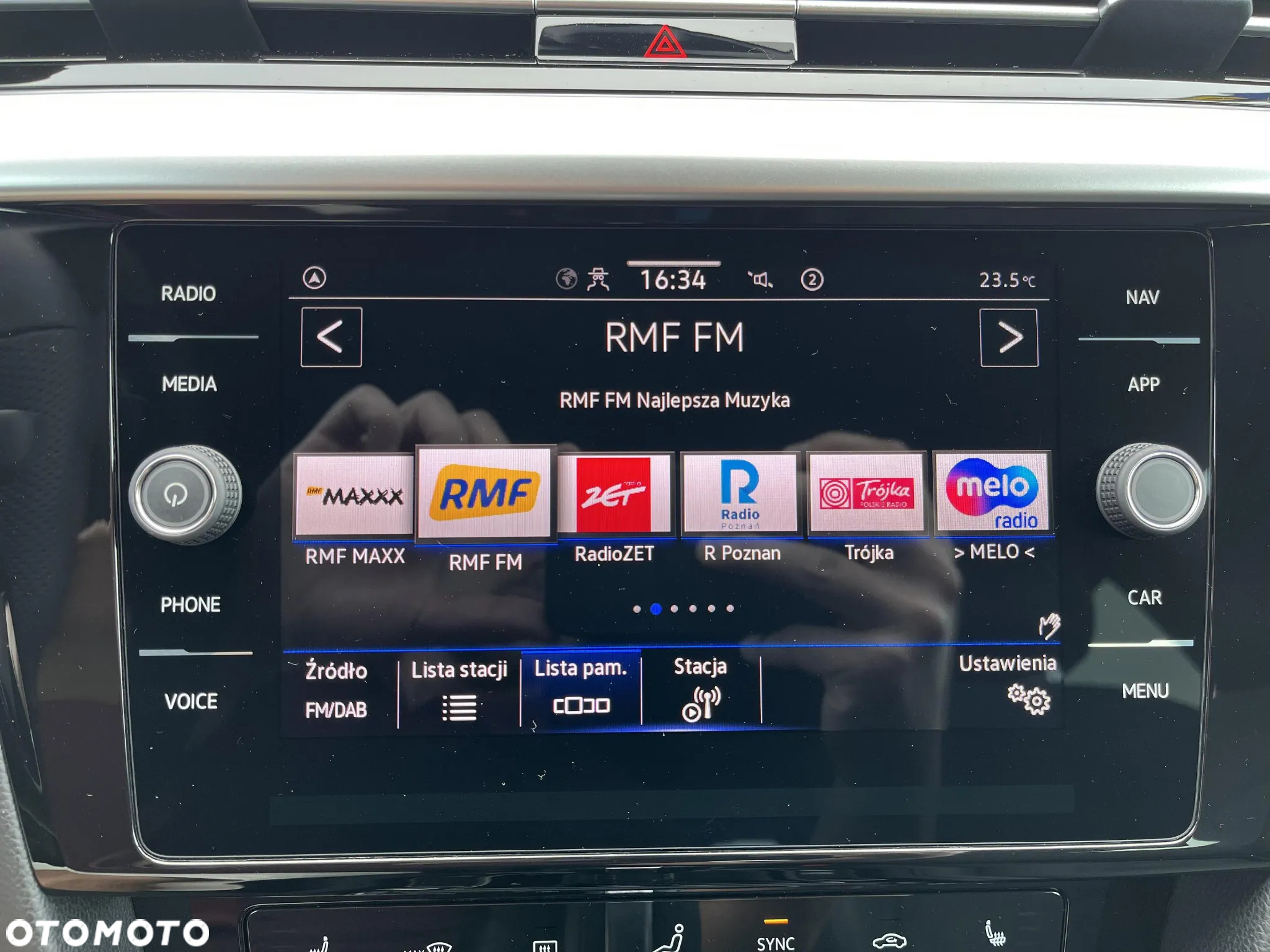 Volkswagen Arteon 2.0 TDI R-Line DSG - 26