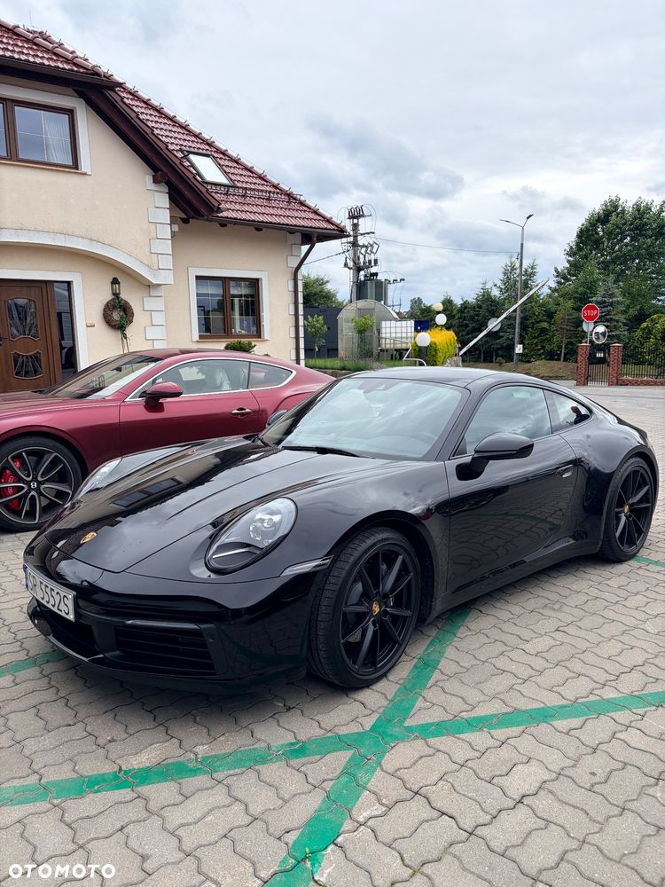 Porsche 911 Carrera - 2