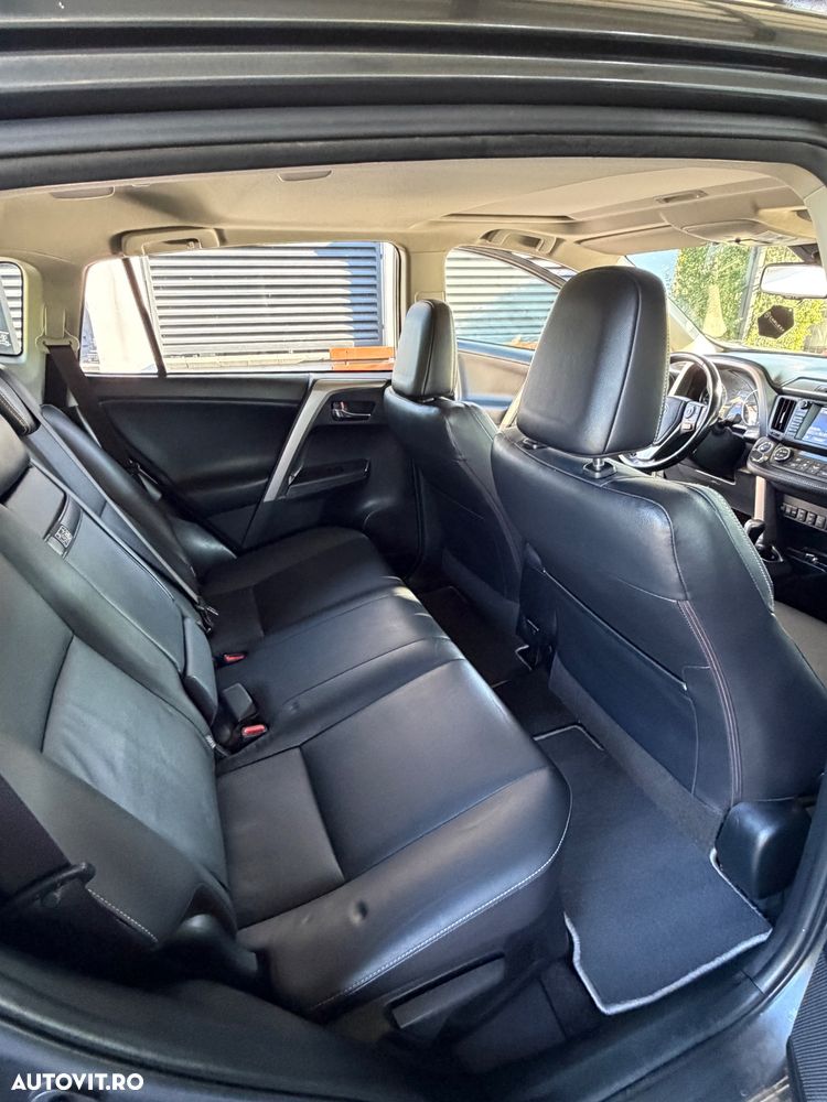 Toyota RAV4 2.5 VVT-i 4x4 Luxury - 10