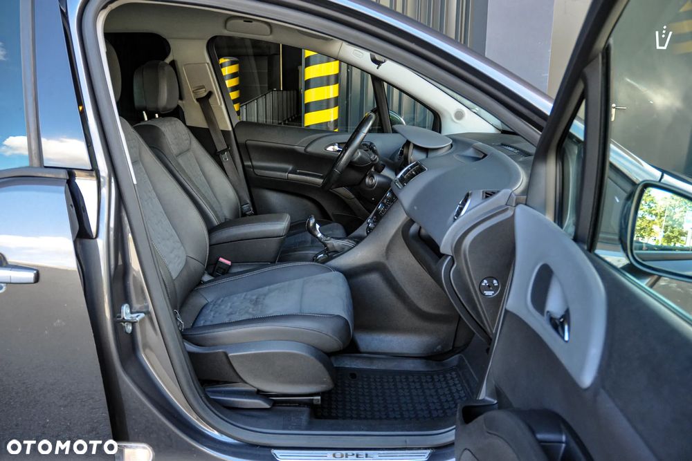 Opel Meriva - 11