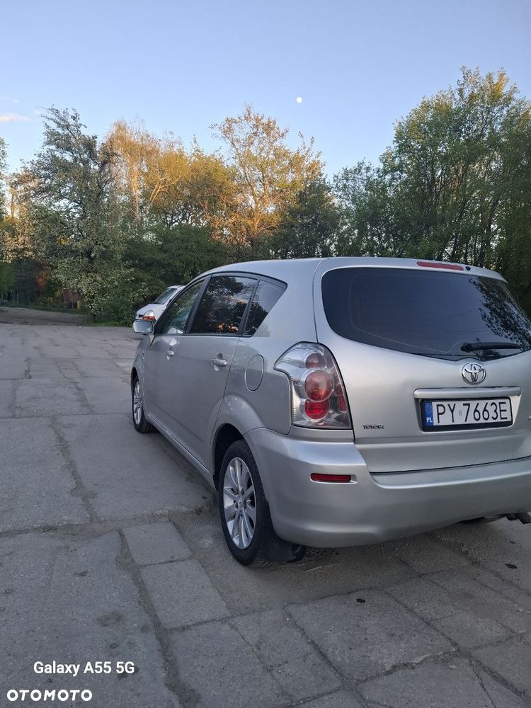 Toyota Corolla Verso 2.0 D-4D Prestige - 2