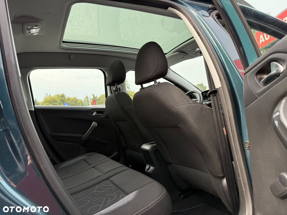 Peugeot 2008 1.2 Pure Tech Active - 12