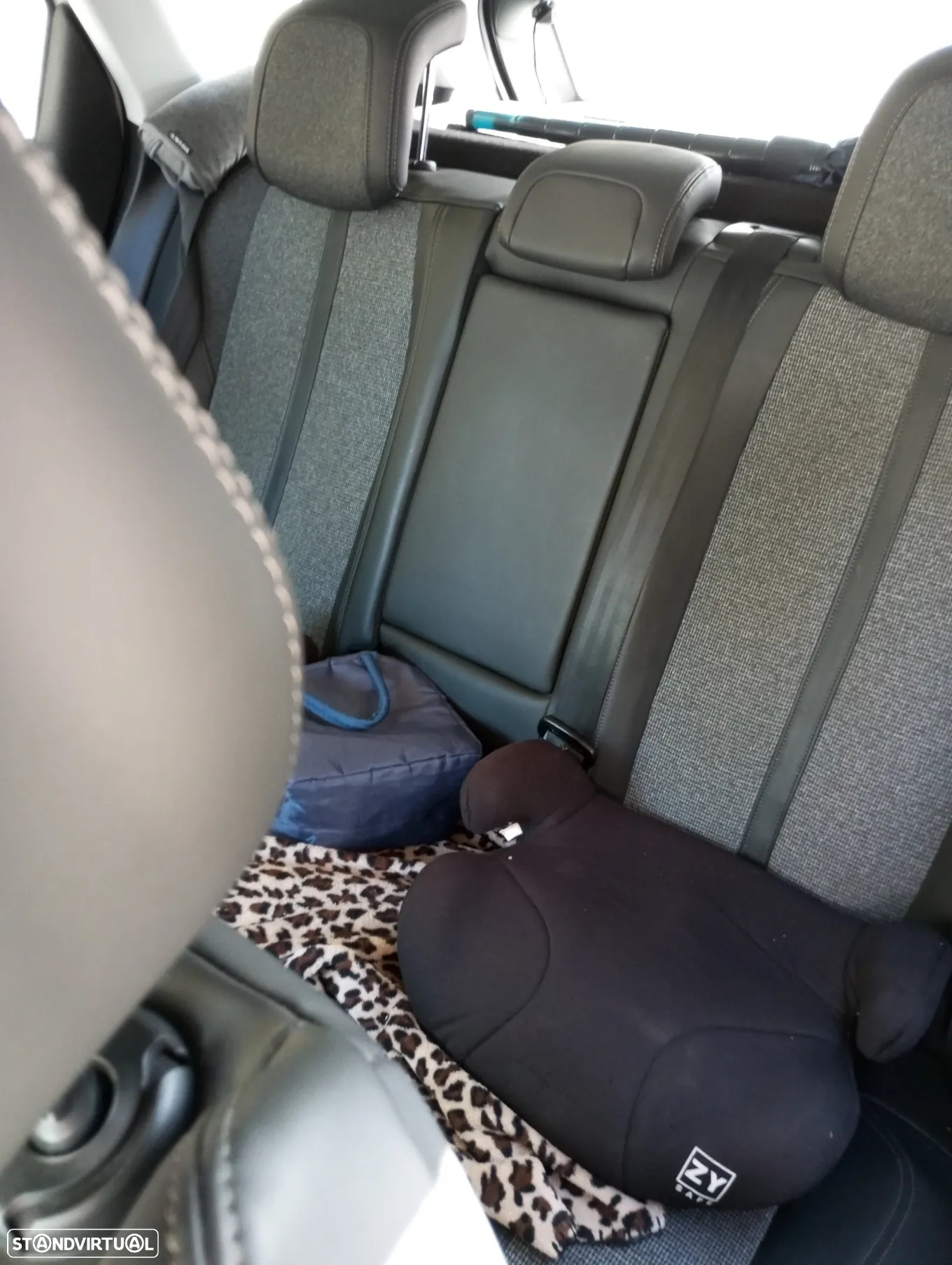 Peugeot 3008 PureTech 130 Stop & Start GPF EAT8 Allure - 5