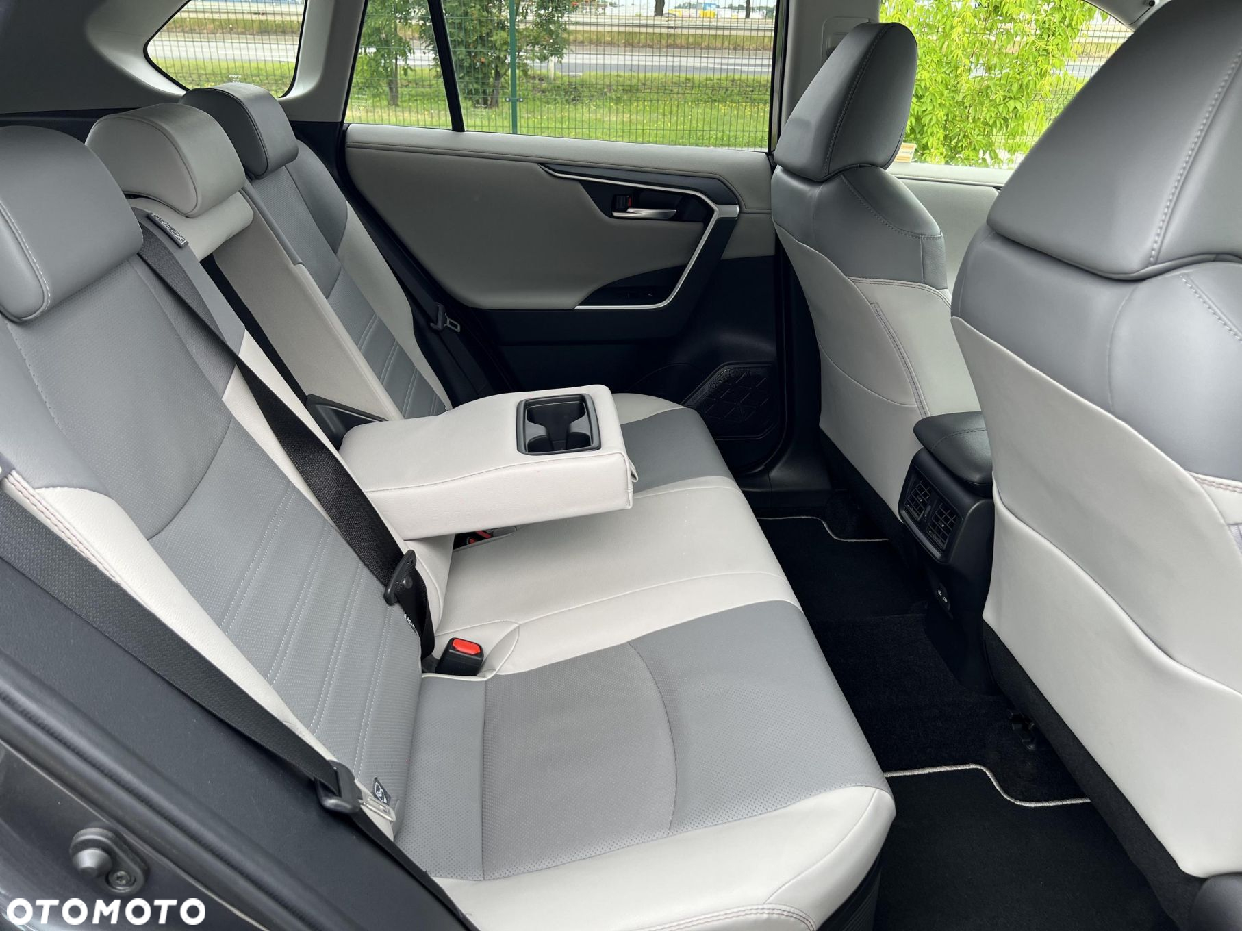 Toyota RAV4 2.5 Hybrid Executive 4x4 - 10