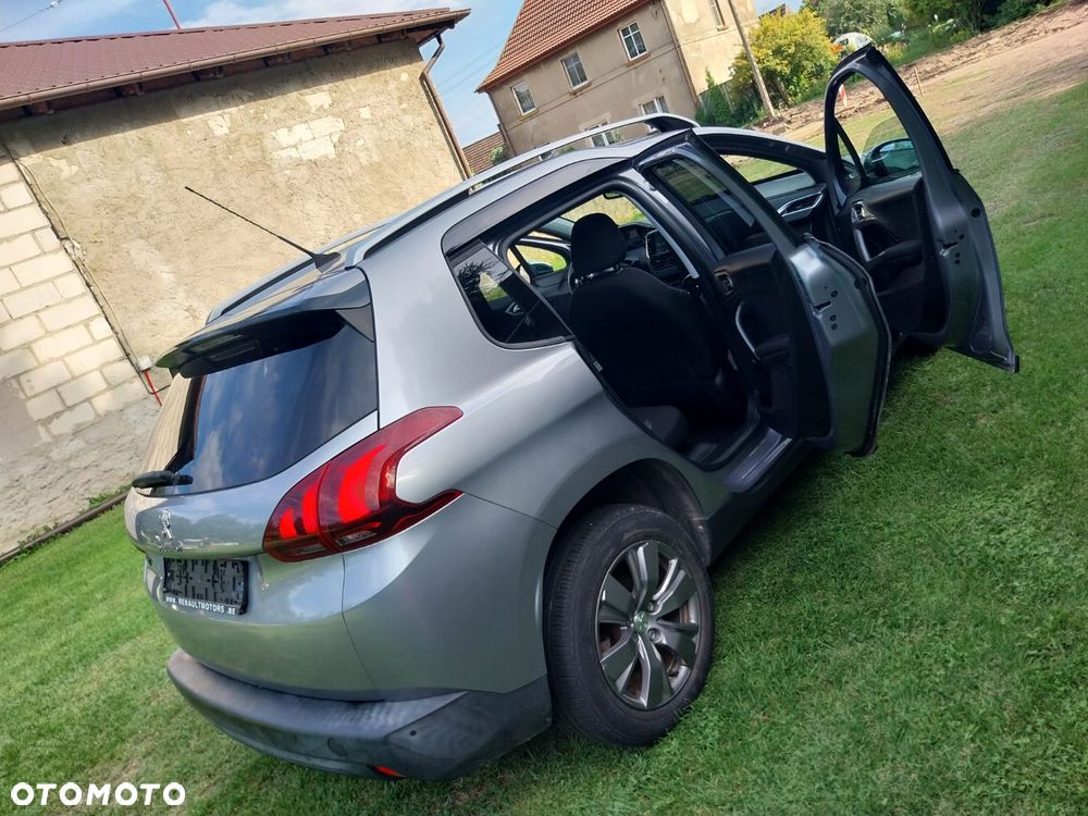 Peugeot 2008 1.2 Pure Tech Active S&S - 27