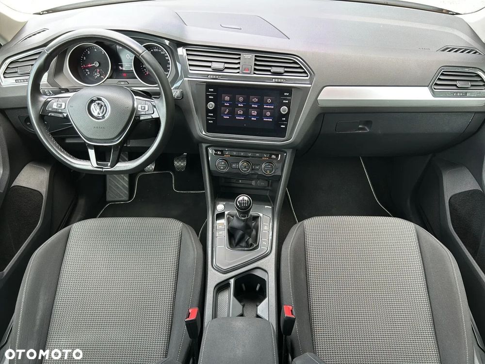 Volkswagen Tiguan - 5