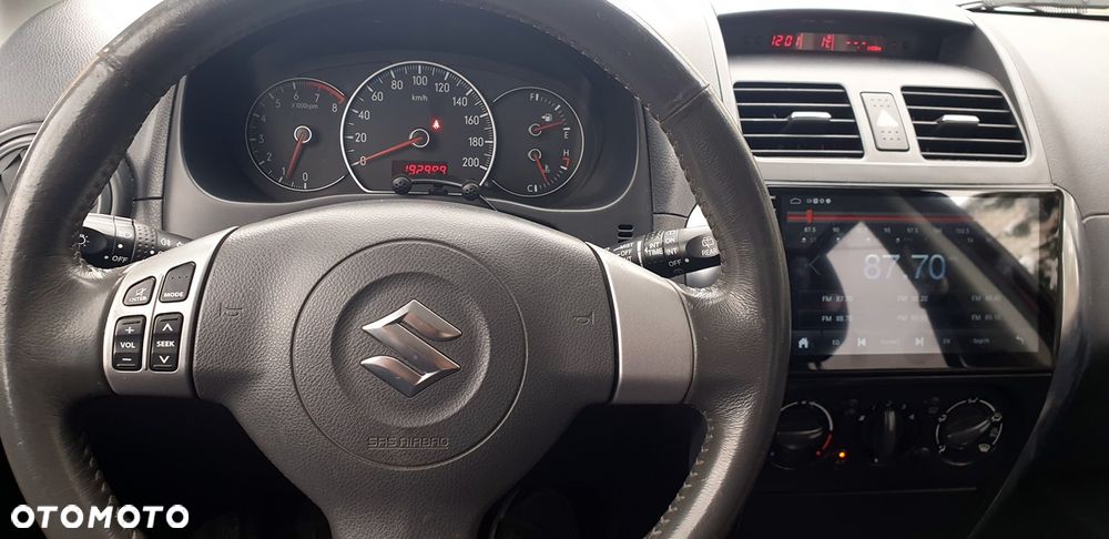 Suzuki SX4 1.6 VVT 4x2 Comfort - 23