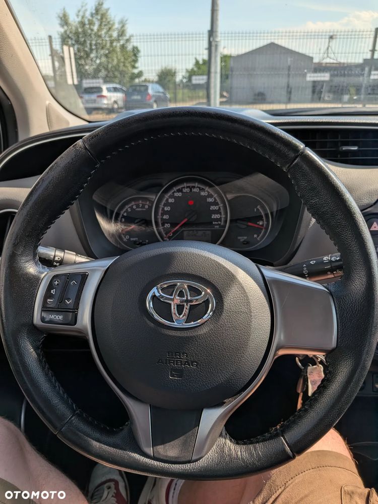 Toyota Yaris 1.0 Active - 12