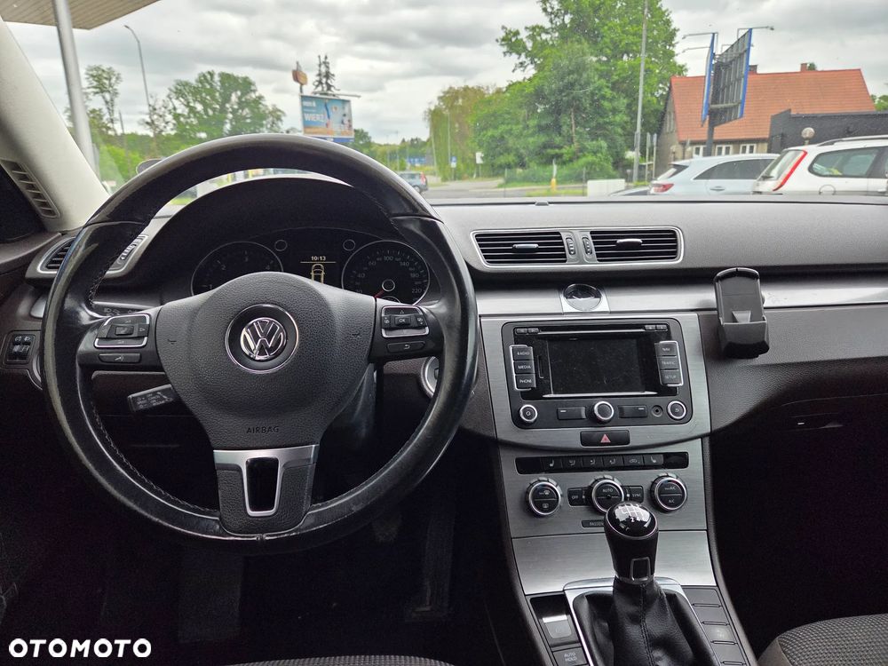 Volkswagen Passat 1.6 TDI Trendline - 6