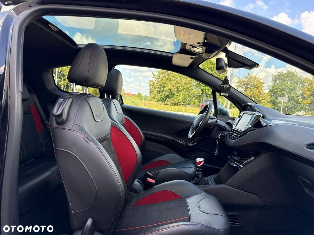 Peugeot 208 - 21