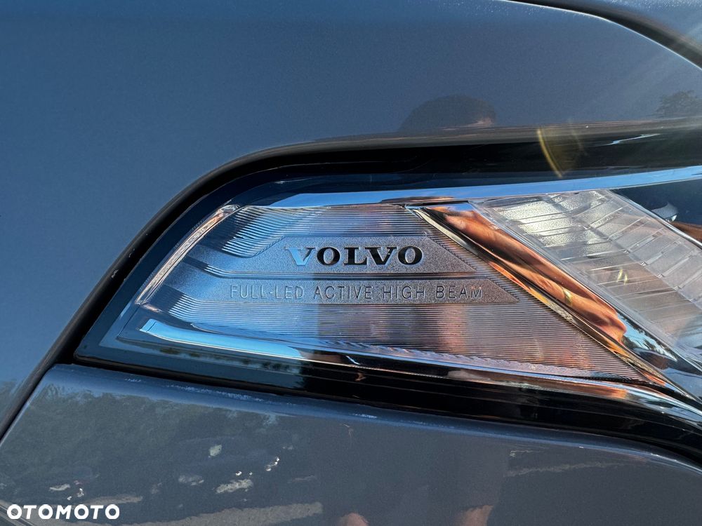 Volvo XC 90 T8 AWD Plug-In Hybrid Ultimate Dark 7os - 5