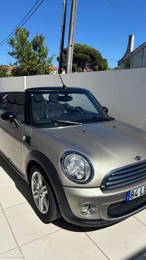 MINI Cabrio Cooper D - 13