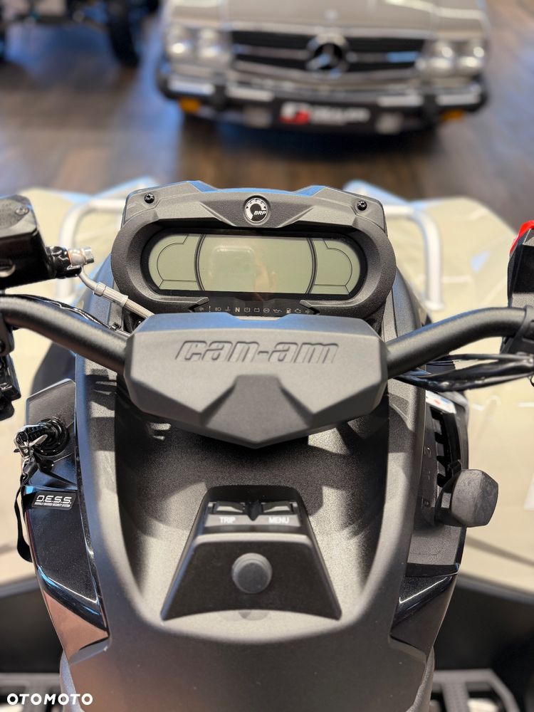 Can-Am Outlander - 16