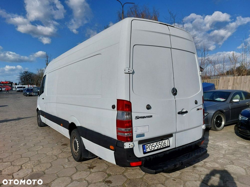 Mercedes-Benz Sprinter - 7
