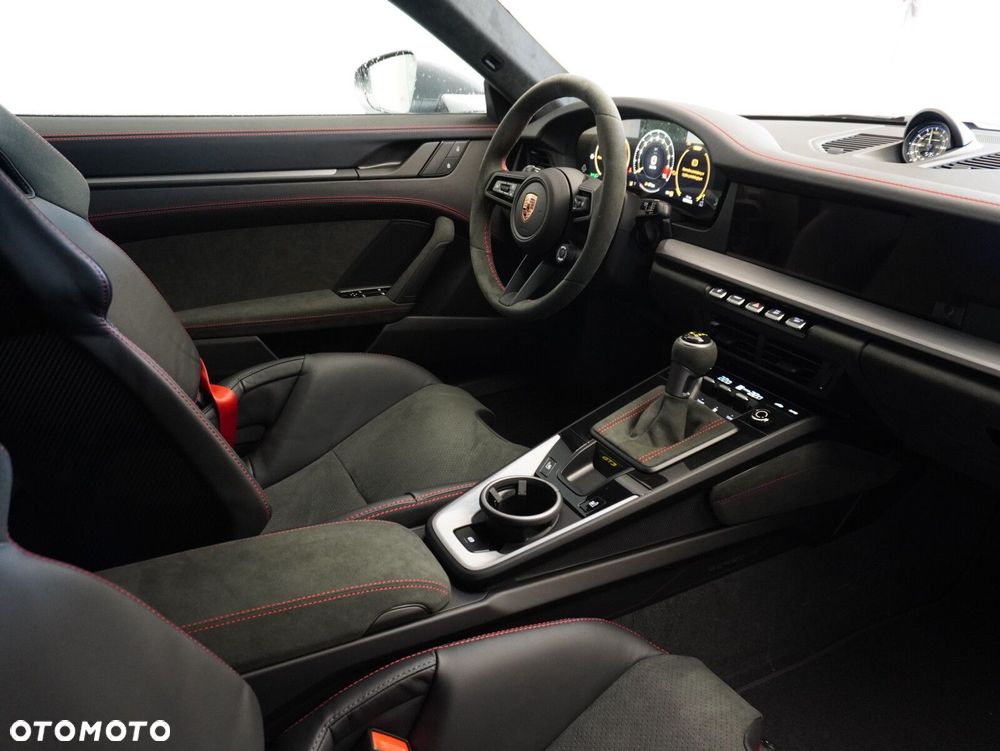 Porsche 911 GT3 PDK - 32