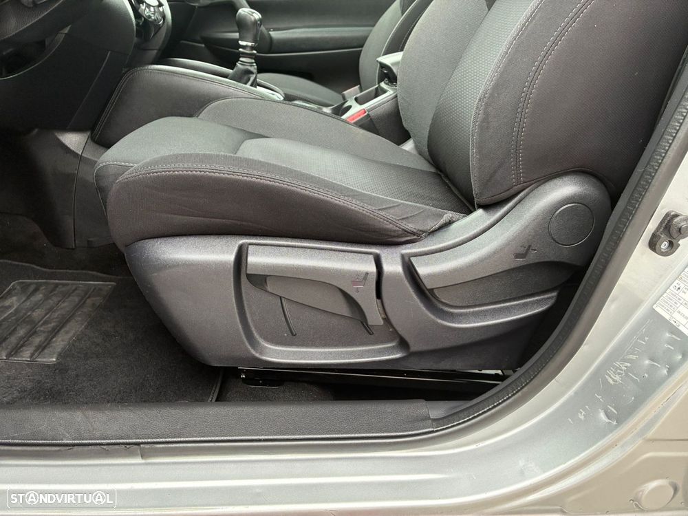 Nissan Qashqai 1.3 DIG-T N-Connecta - 11