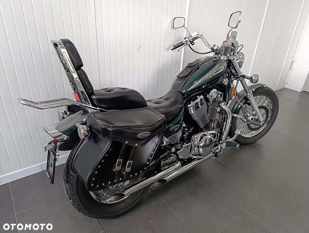 Suzuki Intruder - 3