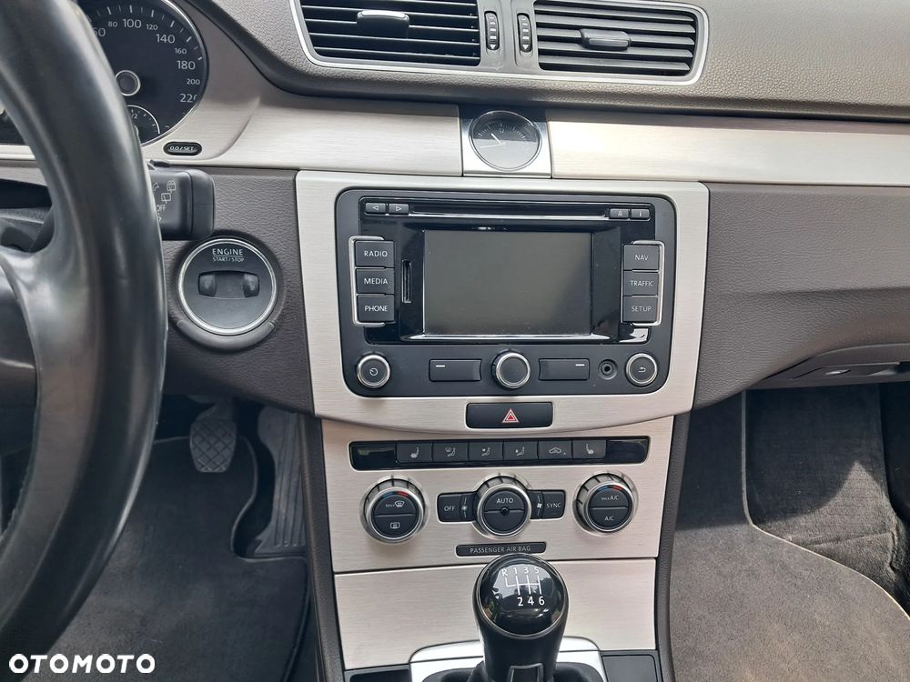 Volkswagen Passat 2.0 TDI 4Mot Highline - 9