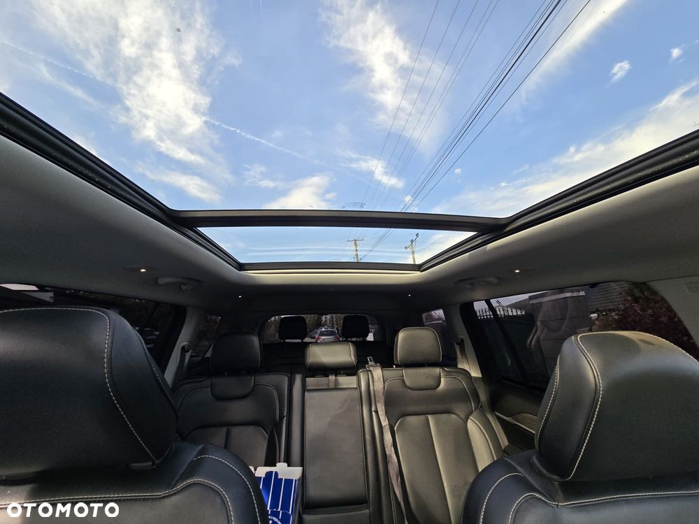 Jeep Grand Cherokee - 28