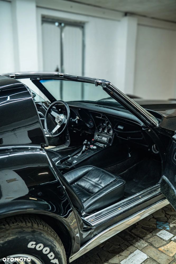 Chevrolet Corvette - 2