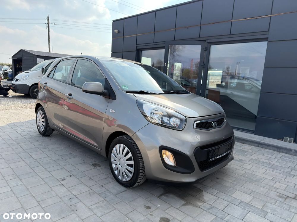 Kia Picanto 1.0 Fifa World Cup Edition - 4
