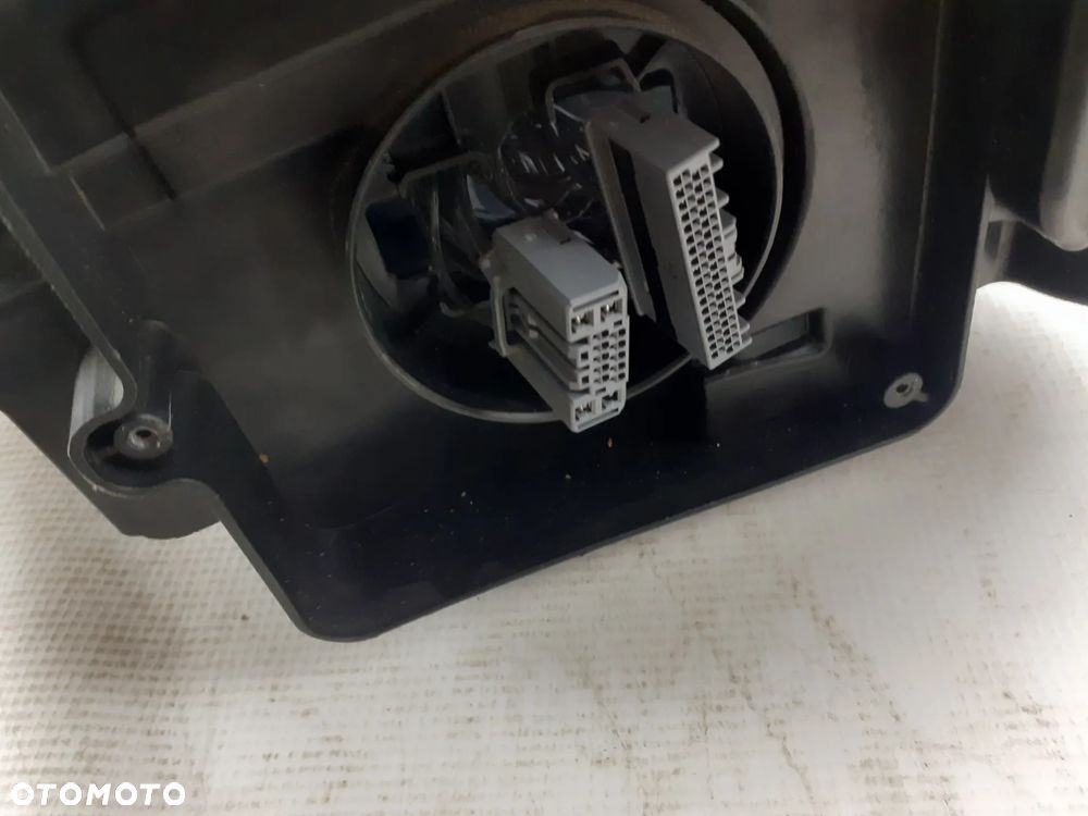XC90 lampa lewa full led 15-22r. 32228688 - 8