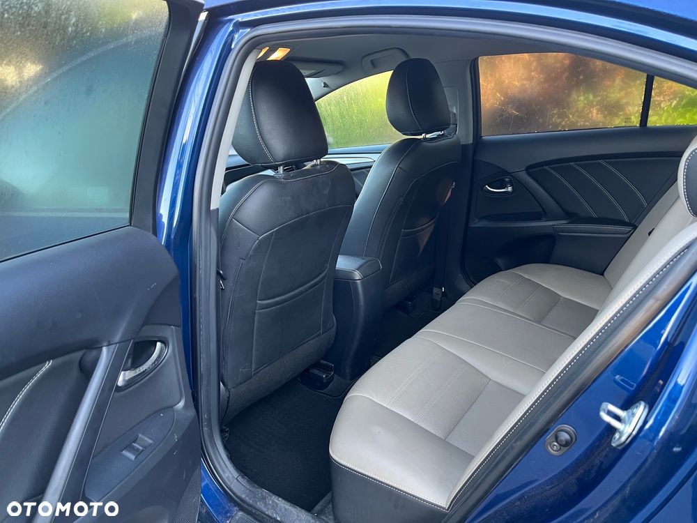 Toyota Avensis 2.0 Selection MS - 15