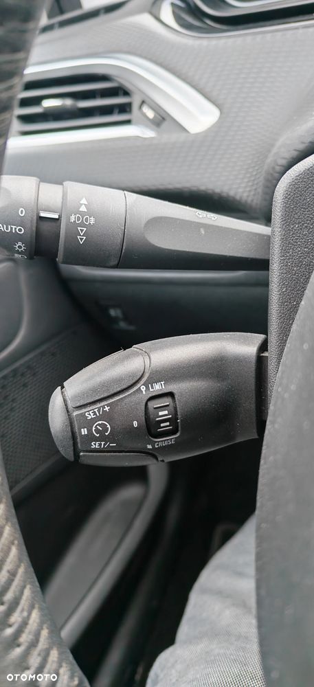 Peugeot 208 PureTech 82 Start & Stop Style - 18