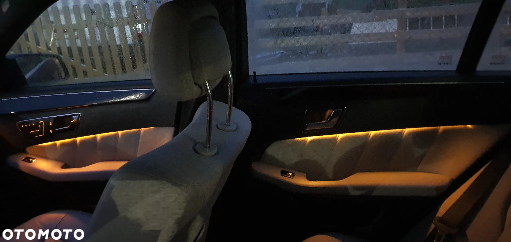 Mercedes-Benz Klasa E 350 T 7G-TRONIC Avantgarde - 32
